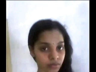 Beautiful Indian Lady With Curvy Tits Selfie - IndianHiddenCams.com