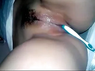 beautiful pussy masturbating using tooth clean and Ejaculates