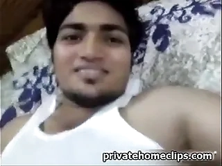 Desi indian girlfriend gives deep blowjob to boyfriend